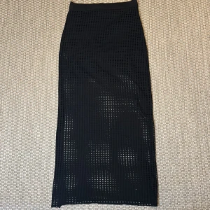 Ihålig lång kjol  - Ihålig lång kjol, stretch.