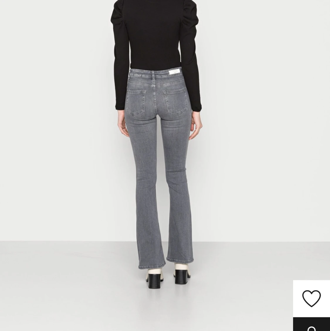 Utsvängda jeans - 90