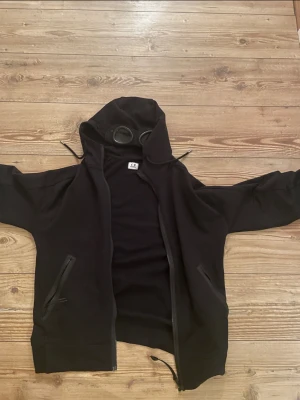 CP company tröja - Använd 2 gånger  Storlek L Nypris 2599kr