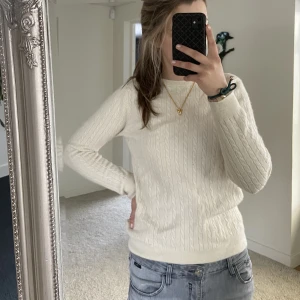 Kashmirtröja  - Säljer min tröja i kashemir från Gant. Bra skick, köparen står för frakt! 💕