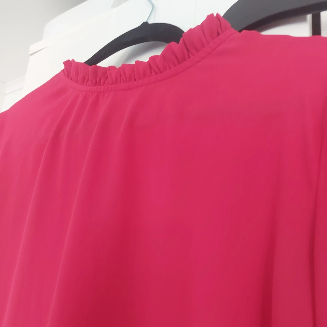 Röd blus från gina tricot strl 42 - 90