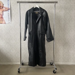 vintage läderrock  - en vintage läderrock i bra skick. 