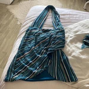 Klänning  - Klänning 