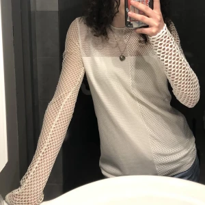 Vit Akris tröja - Säljer det här fina tröjan från Akris. ✨Köparen står för frakt.✨