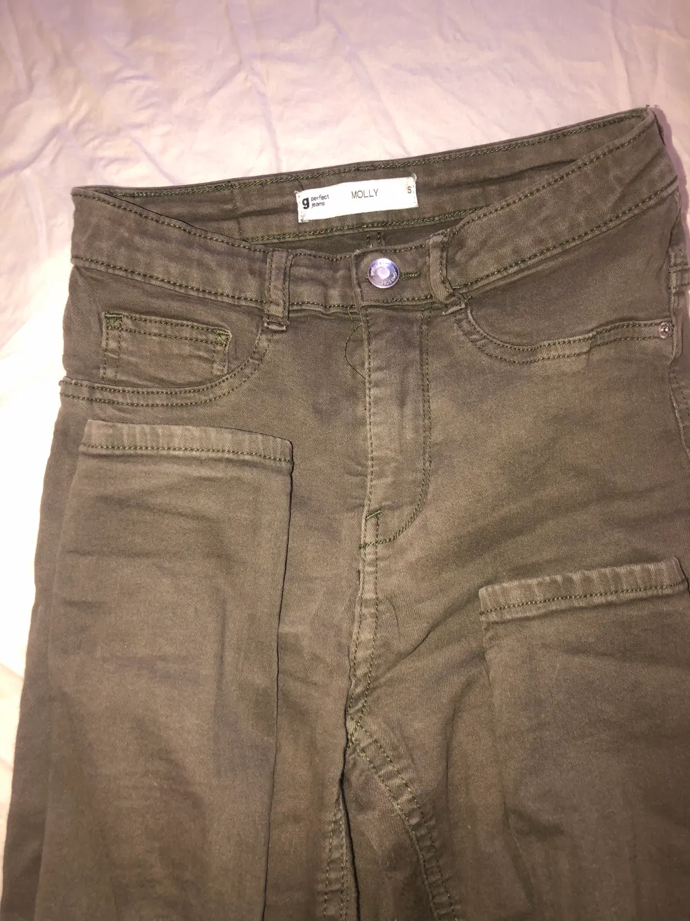Mörk gröna jeans från Gina tricot  Original pris 400. Jeans & Byxor.