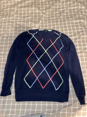 Stickad tröja  - En stikad vintage tröja från 90s 