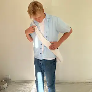Klädmönster som hjälper dig att sy en egen skjorta. 