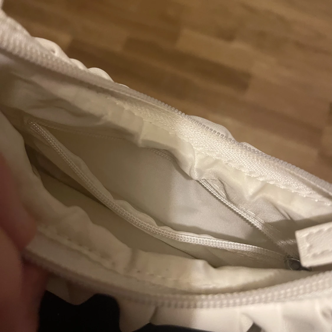 Vit handväska  - 90