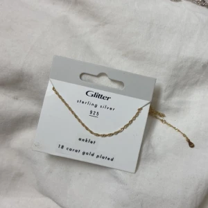 Ankelkedja i äkta silver - Helt ny, guldpläterat silver. Nypris 199kr🤍 Köp nu är på!