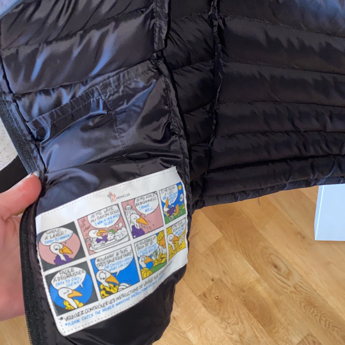 Äkta moncler väst  - 90