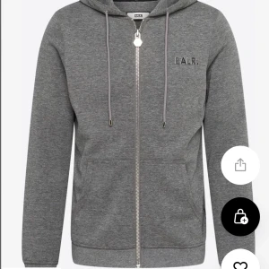 Blar mjukisdress - Säljer denna balr mjukis dress då den inte används, nypris 3800 