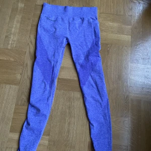Tights  - Träningstights från panos emporio i storlek xs/s, men mer som en s. Fint skick! 