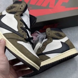 Air Jordan 1 High OG TS SP Travis Scott - Storlek 36-45 Fri frakt  Box, kvitto och dustbag medföljer! DM för intresse 