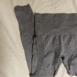 Leggings - Seemless leggings i storlek S men passar även M och L då de är super strechiga😊