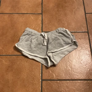 Mjukis shorts  - Shorts