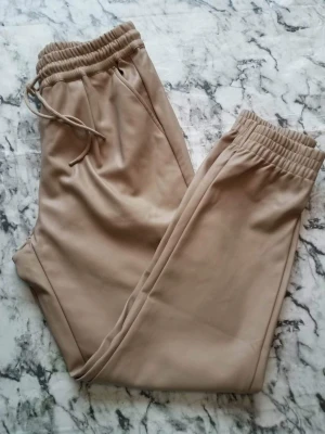 Skinnbyxor  - Använda 1 gång 