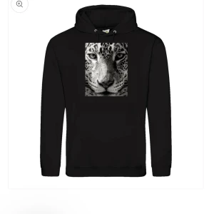 THE COOL ELEPHANT - Hoodie från The Cool Elephant, bra skick, storlek xs-s, säljer pga att den inte används längre, säljer för 140kr + frakt
