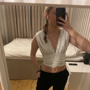 Fest topp - Sååå fin fest topp som jag hade på nyår men kommer inte längre till användning