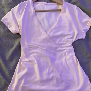 Esprit tshirt - Säljer denna tröja för att den aldrig kommit till användning. 💘