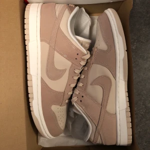 Nike dunk low sanddrift - Helt nya och självklart äkta