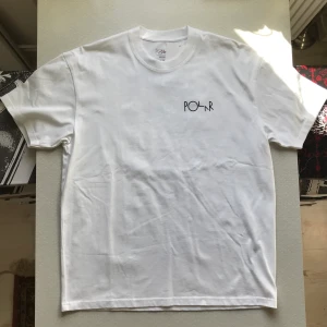 Polar skate co Tshirt  - Helt ny, aldrig använd. 10/10 