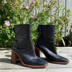 Topshop boots - Coola klackar som inte kommer till användning! Bra skick och perfekta till hösten!!