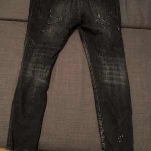 Dsquared 2  - Storlek 46it Köparen står för frakten! Säljer de pga de inte passar längre, de är sköna och bra material!
