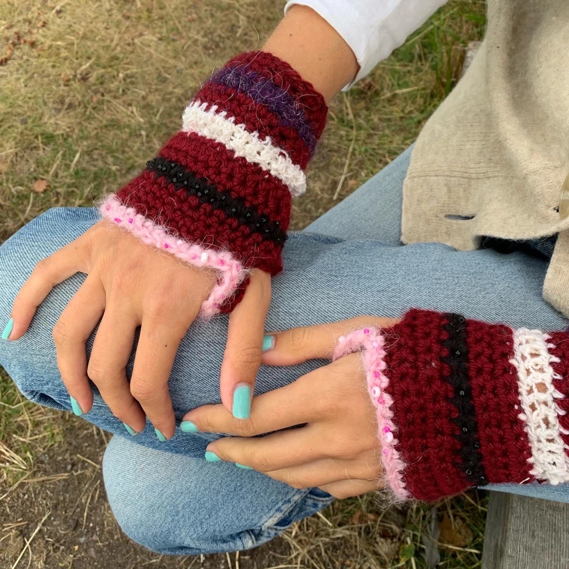 HOMEMADE WRIST WARMERS - 90