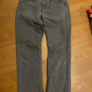 Levis jeans - Säljer nu mina levis jeans Bra skick Storlek 30/30 Modell 514