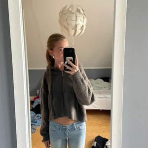 Stickad kofta - Skitsnygg och bekväm stickad kofta från zara, slutsåld #nyskick #zara  