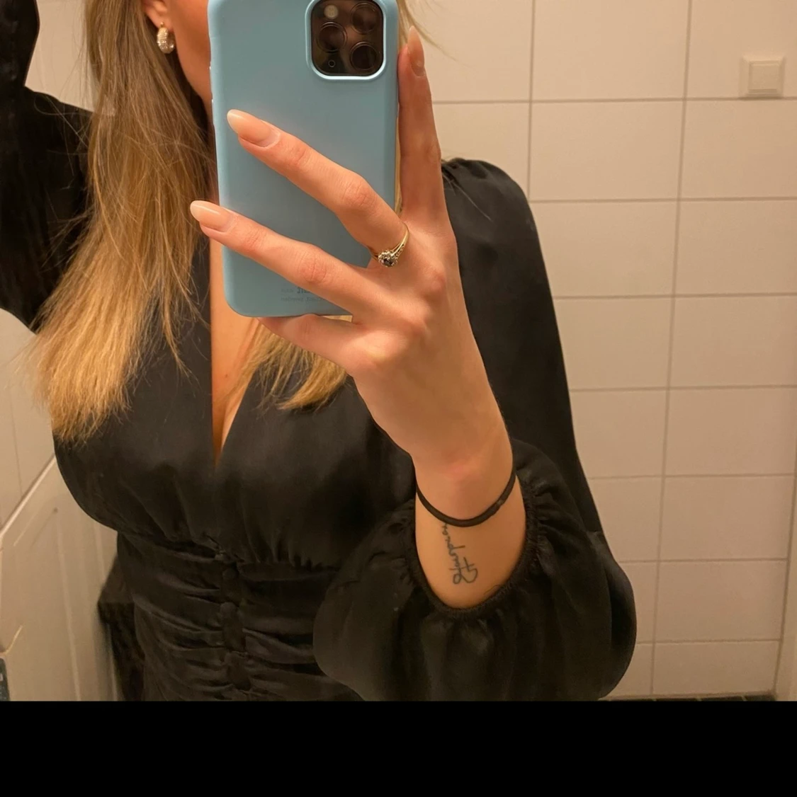 Svart blus från gina 