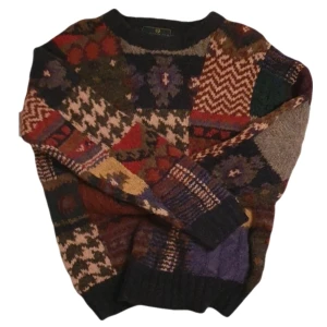 Vintage stickad tröja - Säljer min älskade vintage stickade tröja då den aldrig kommer till användning 💕  Köparen står för frakt🥰