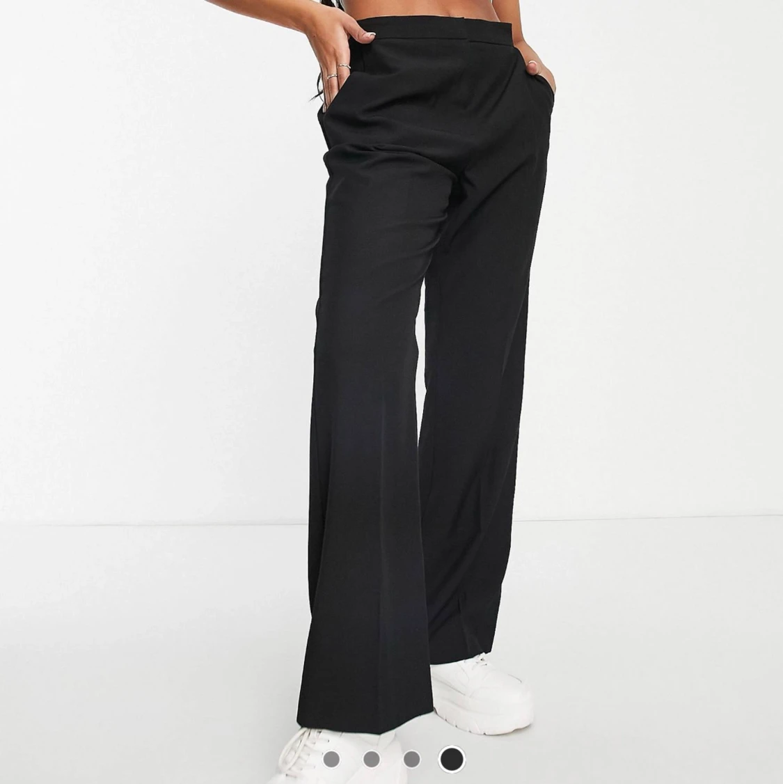 Svarta kostymbyxor  - 90