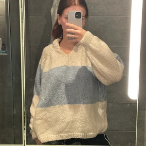 Stickad tröja🤍 - Jätte skön (inte stickig) stickad tröja från Cubus, storlek L. 💙