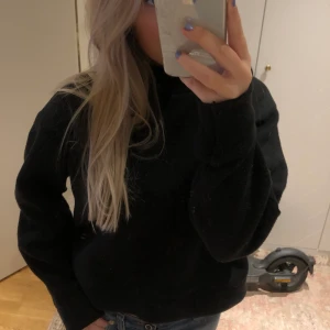 By malene Birger tröja  - Svart By malene Birger tröja 