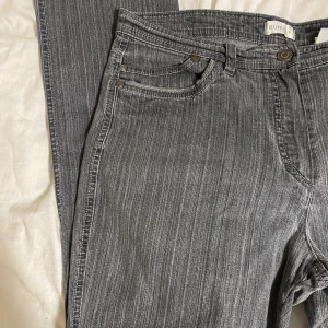 Jeans - Jeans som passar M(44)😊