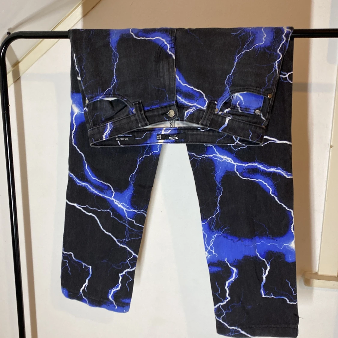 Jaded london jeans med blåa blixtar - 91