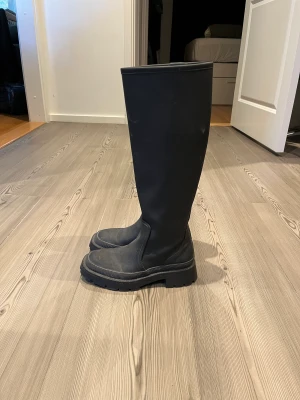 Zara boots - Boots från zara i strl 37 köpta för 550