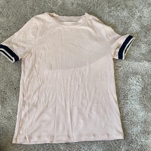 Tshirt - Jätte söt rosa tshirt💗