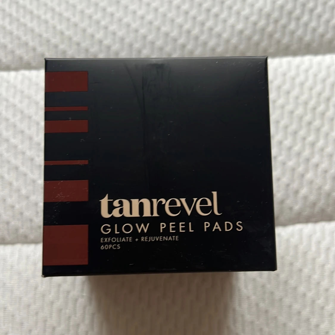 Tanrevel Glow peel pads