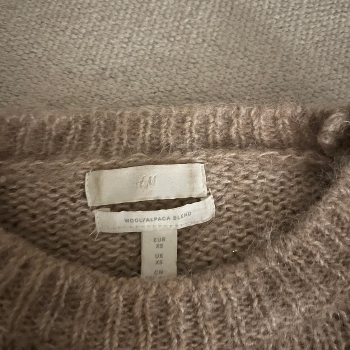 Stickad tröja  - 91