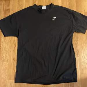 Gymshark training oversized t-shirt i färgen black, storlek S🌸