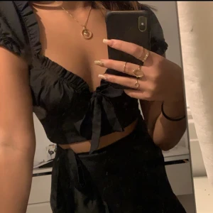 Svart topp - Strl 38