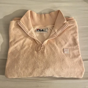 Fila - Tröja  - En otroligt cool tröja från Fila, köpt i New York!  Köparen står för frakten. 