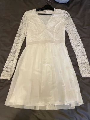 Klänning Nelly trend - Sommarklänning från NLY TREND, storlek 38, köpt för 599kr säljer för 300kr