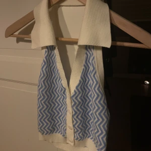 Halter-topp från Cider - Snygg topp från ”Cider”! Aldrig använd.