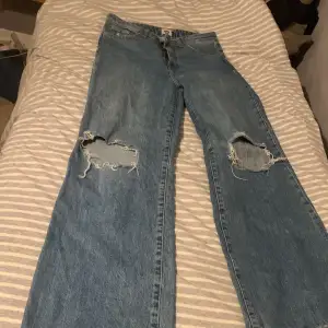 Jätte snygga o bekväma jeans från lager 157 köpte dessa för länga sedan nu är dem för små dem är i bra skick 