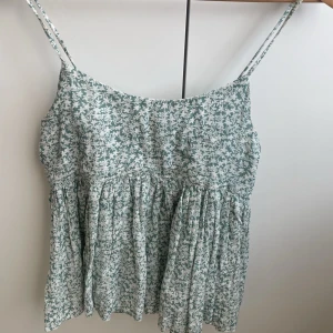 Söt topp från mango - Storlek S. 