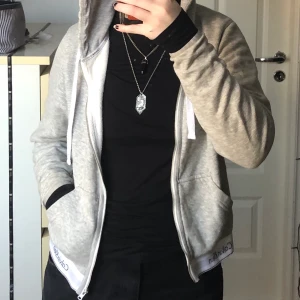 Ck zip-up hoodie - Fin Ck hoodie, finns inga fläckar eller hål
