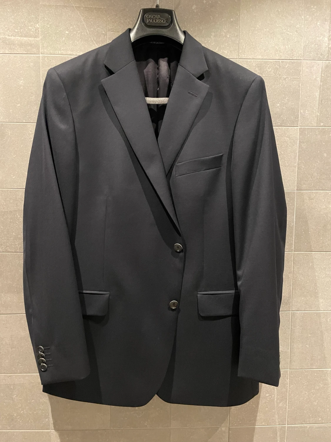 Oscar Jacobson kavaj kitt mörkblå